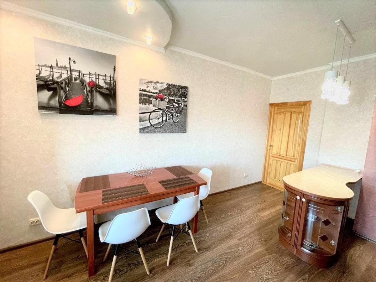 Luxcityapart On Olievskaya *